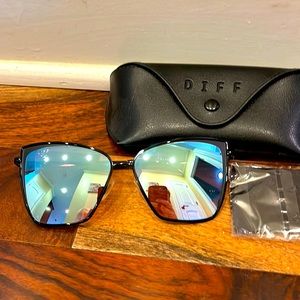 DIFF Eyewear Sunglasses- Becky